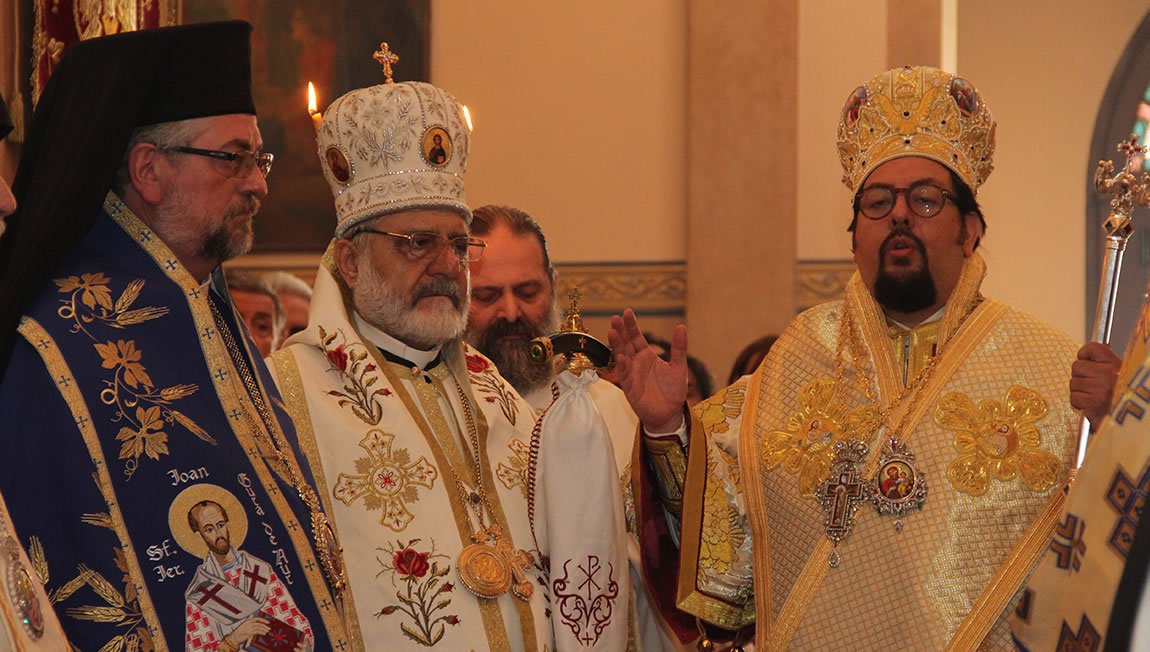 Dom Iosif entre os hierarcas durante a celebração na Catedral Metropolitana de Buenos Aires